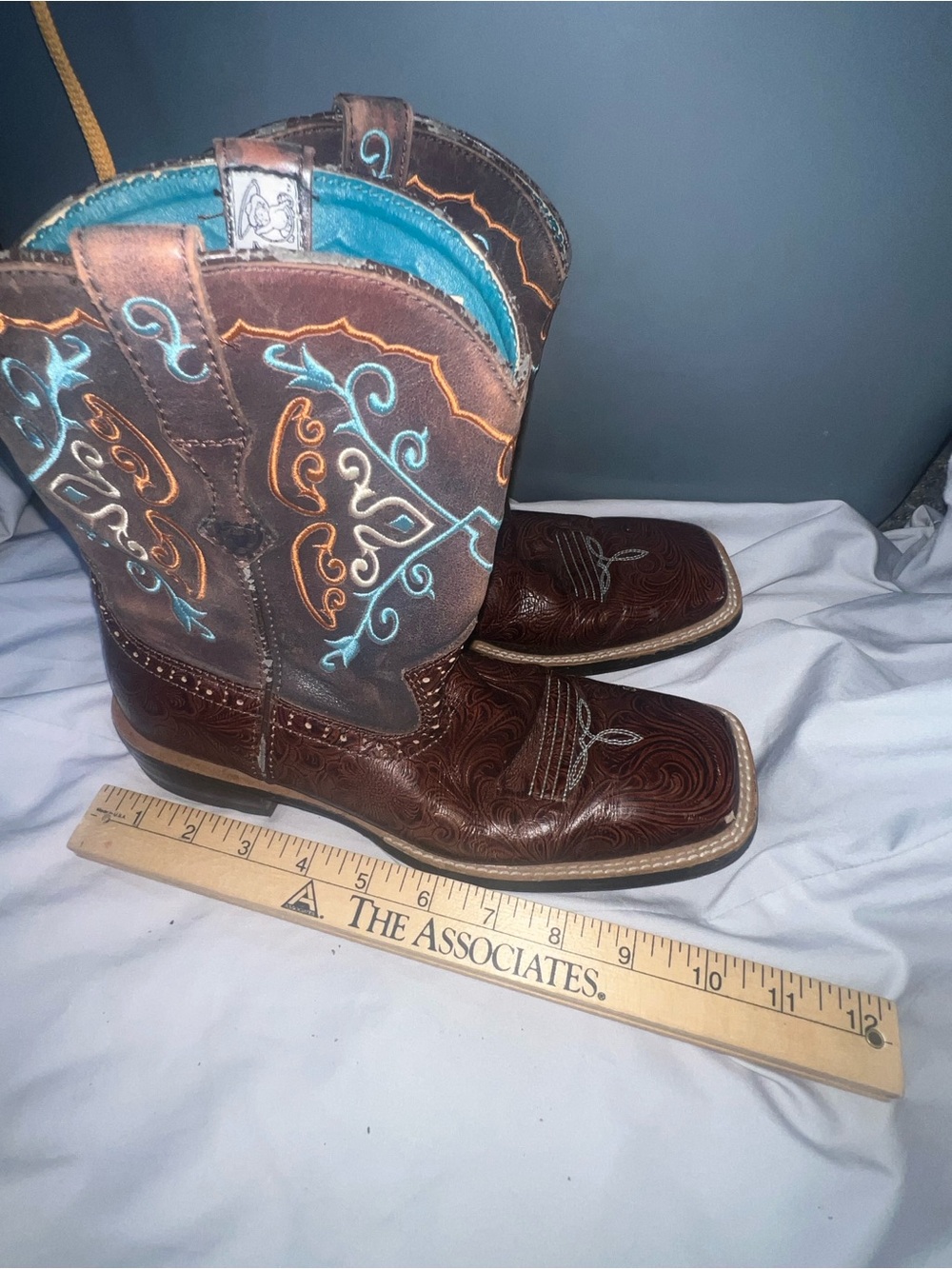 Fat baby Ariat original Boots (no size tag)